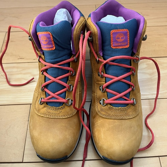 Timberland women’s hiking boots - Picture 2 of 6